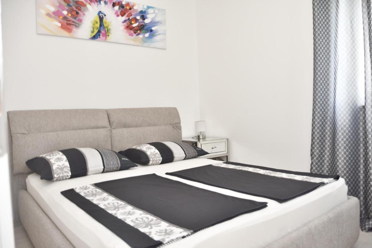 Apartment Josip 2 Tribunj  Luaran gambar