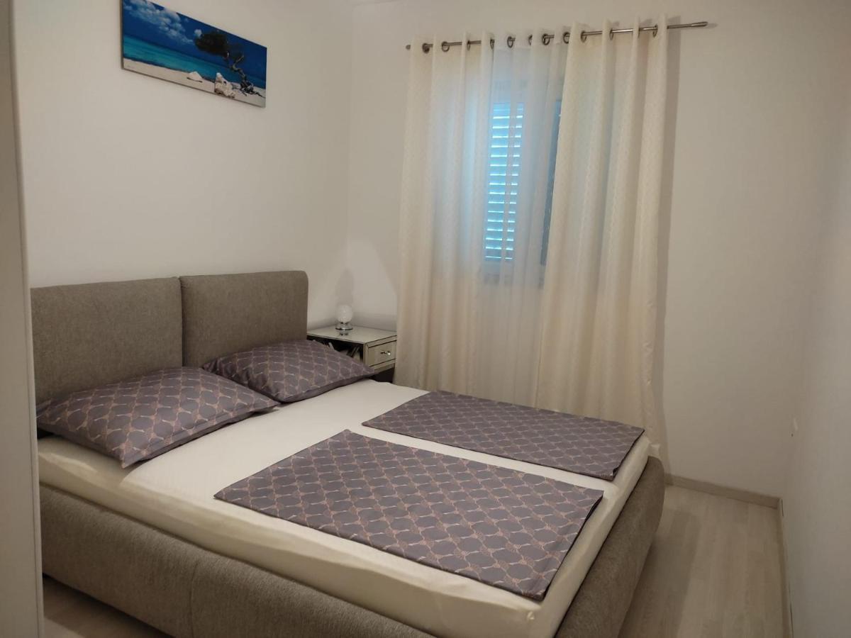 Apartment Josip 2 Tribunj  Luaran gambar