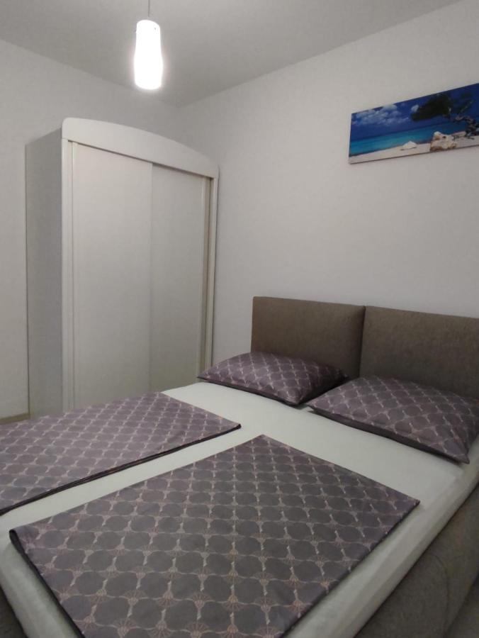 Apartment Josip 2 Tribunj  Luaran gambar