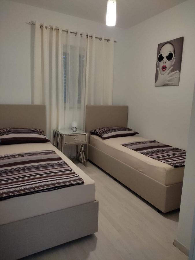 Apartment Josip 2 Tribunj  Luaran gambar