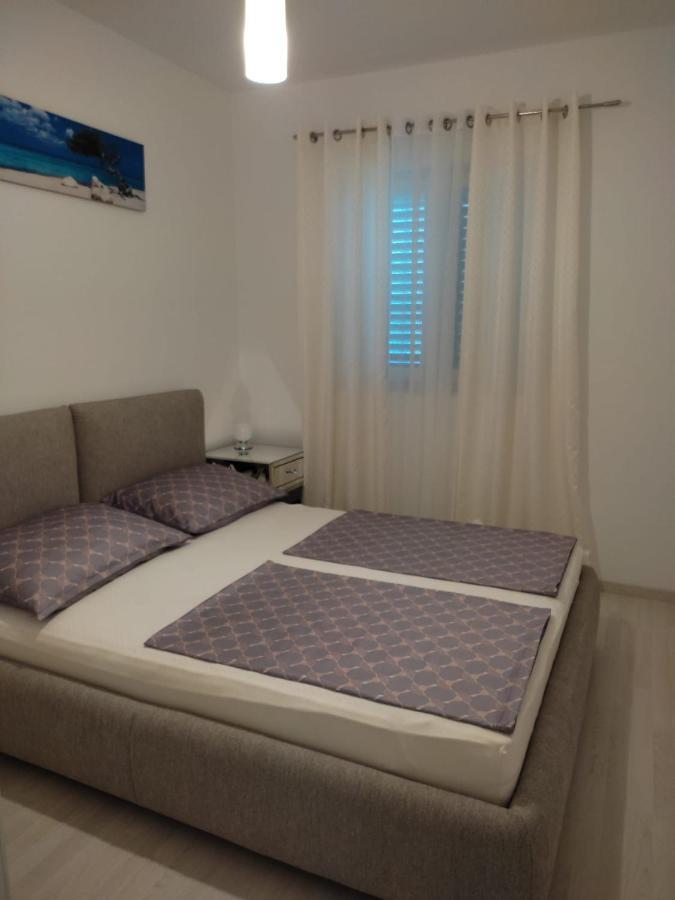 Apartment Josip 2 Tribunj  Luaran gambar